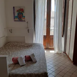 Monovano Centro Storico Casa vacanze Aeroporto di Catania Fontana Rossa